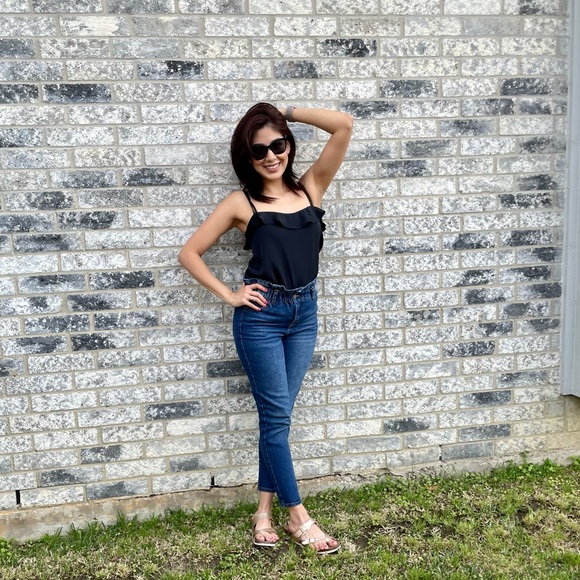 Meet your Posher, Janet - Picture 2 of 2